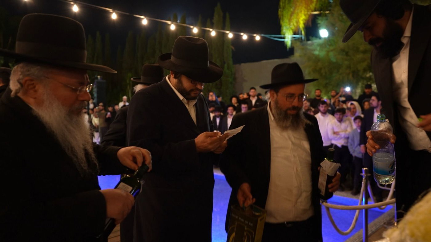 הגאון הינוקא במעמד ההדלקה