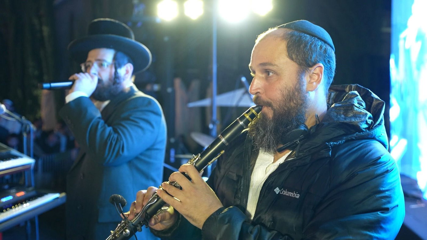 הגאון הינוקא במעמד ההדלקה