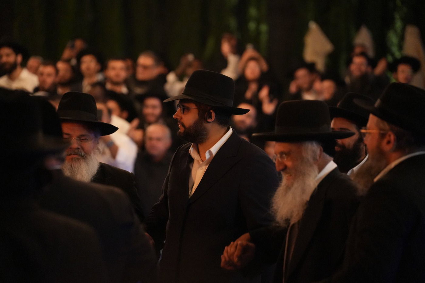 הגאון הינוקא במעמד ההדלקה