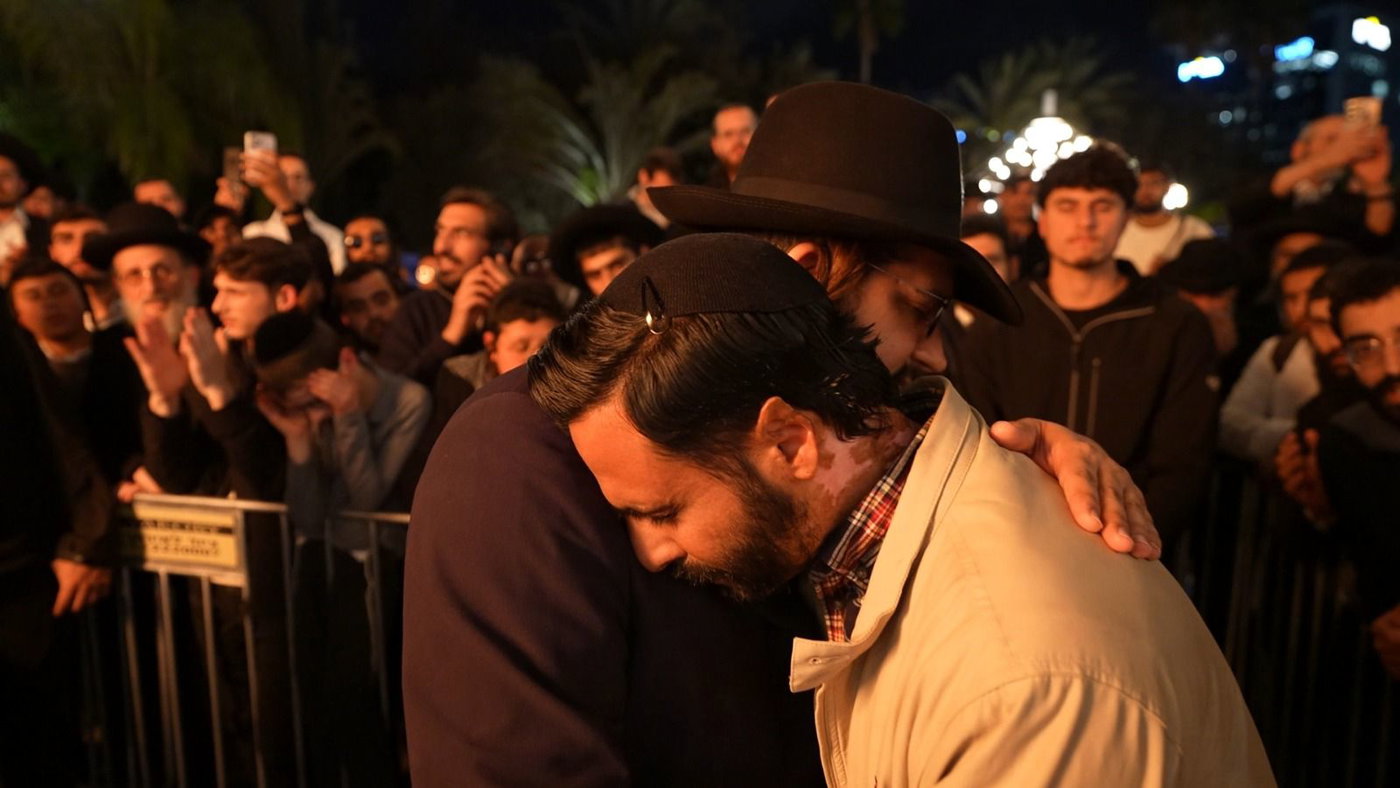 הגאון הינוקא במעמד ההדלקה