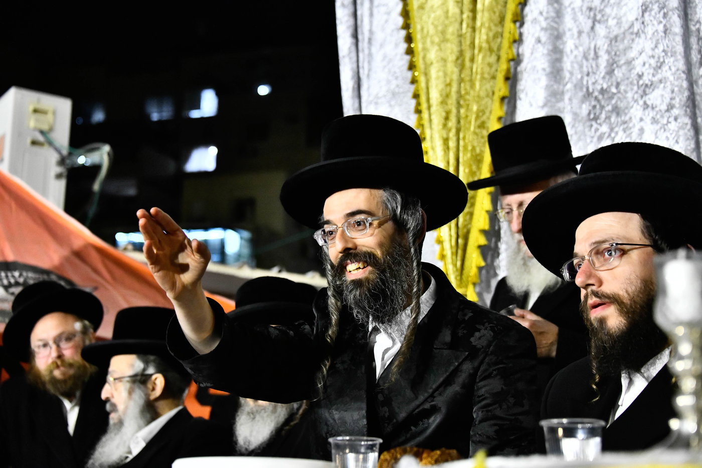 האדמו"ר מזוועהיל בטיש ל"ג בעומר