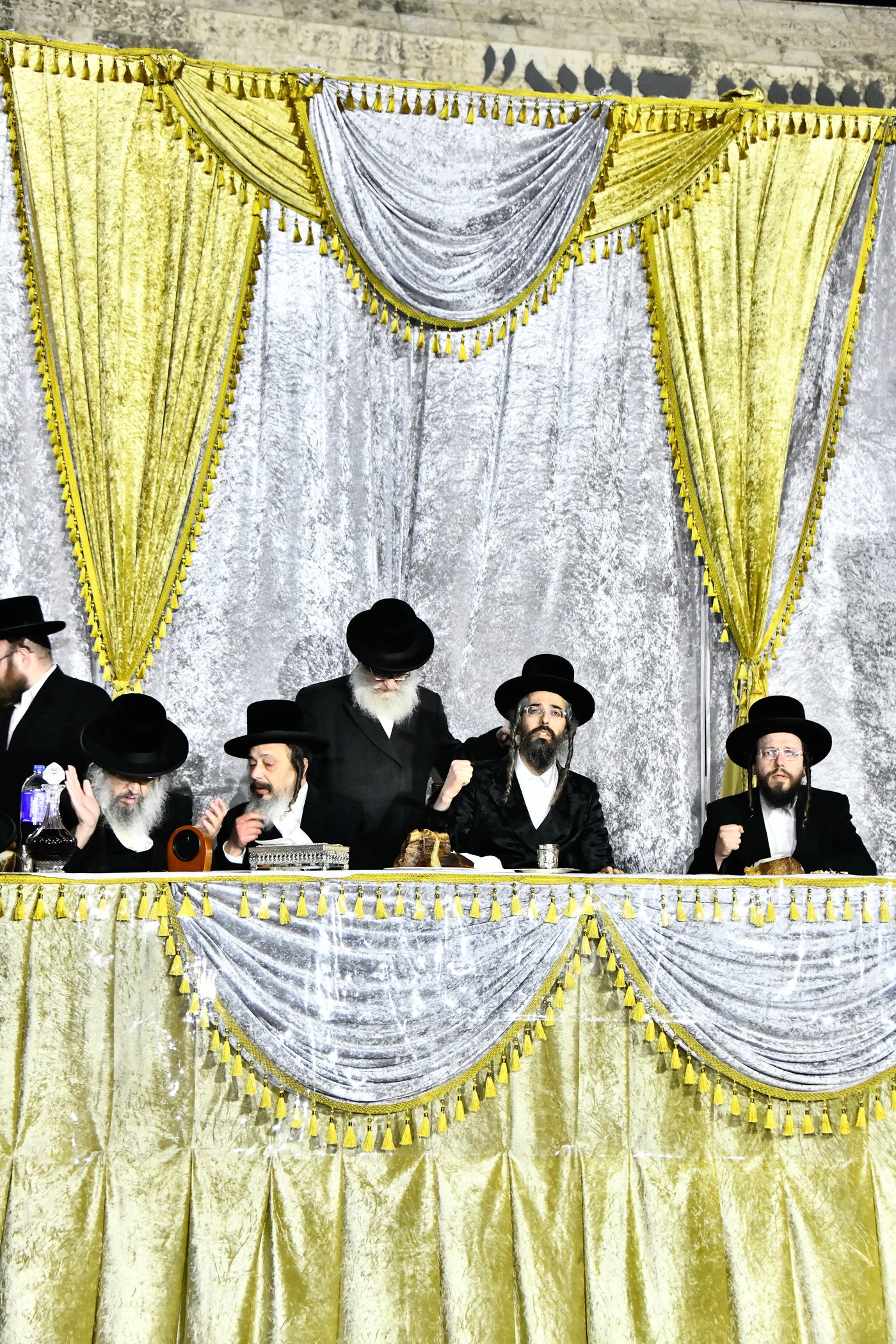 האדמו"ר מזוועהיל בטיש ל"ג בעומר