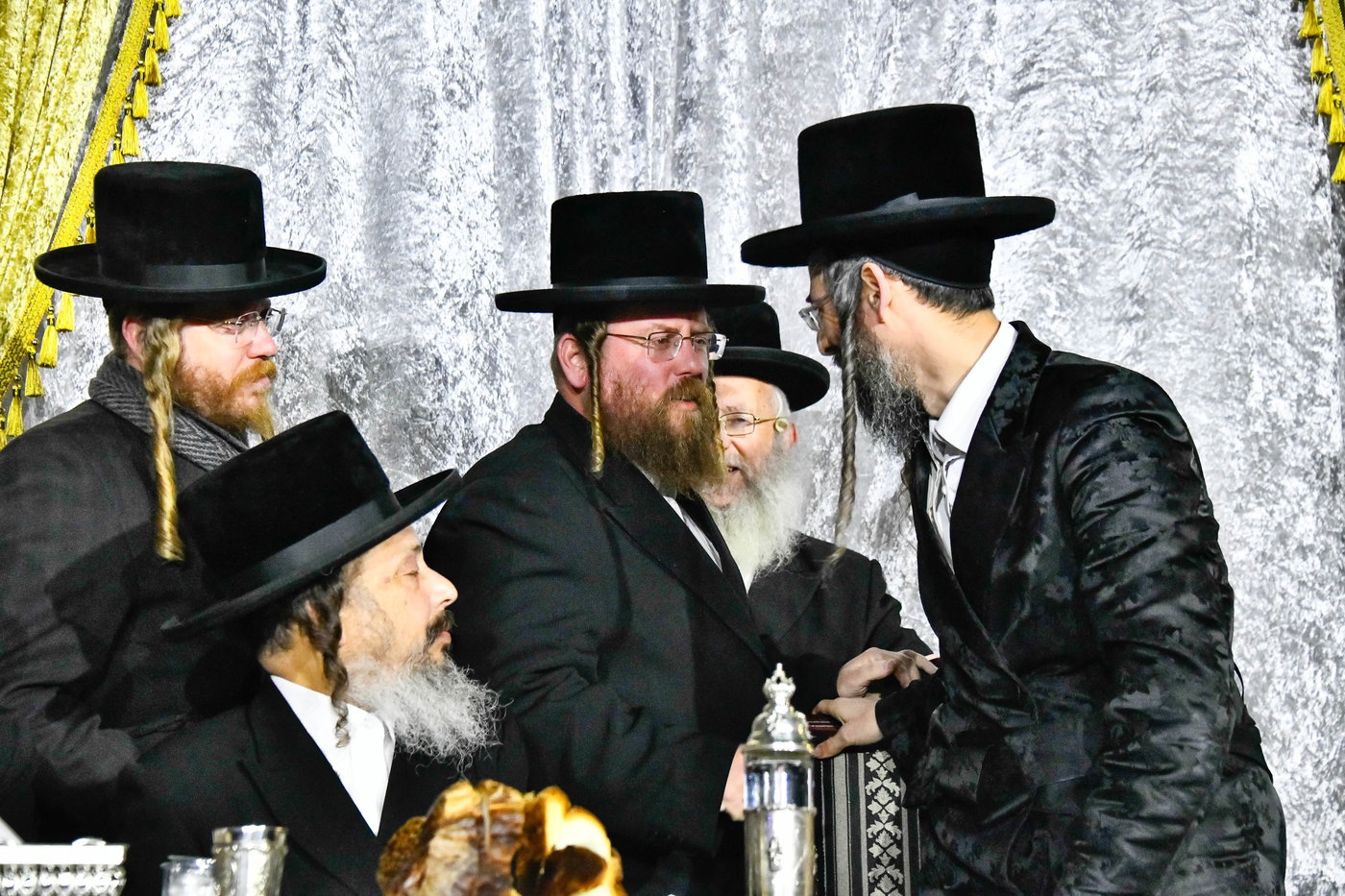 האדמו"ר מזוועהיל בטיש ל"ג בעומר