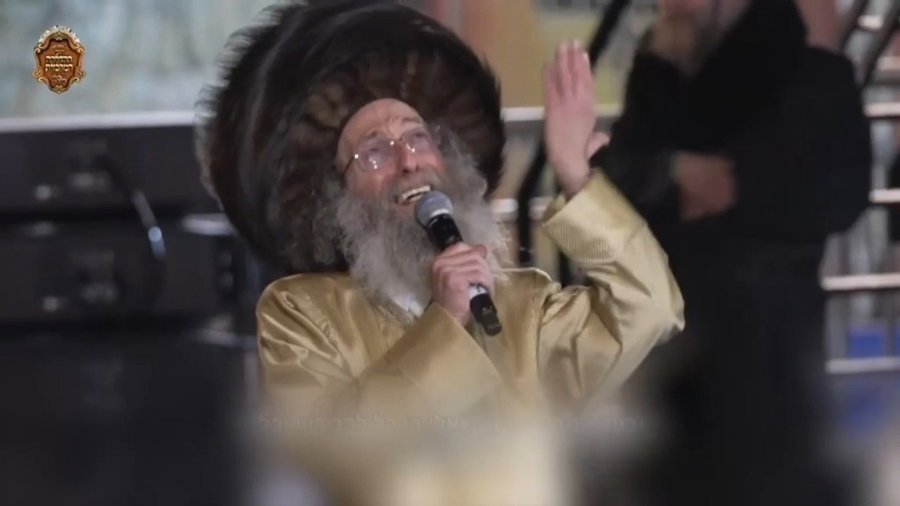 מזעקת ה"יבטל" ועד ההדלקה | רגעי השיא בהדלקת רבי מיילך בידרמן