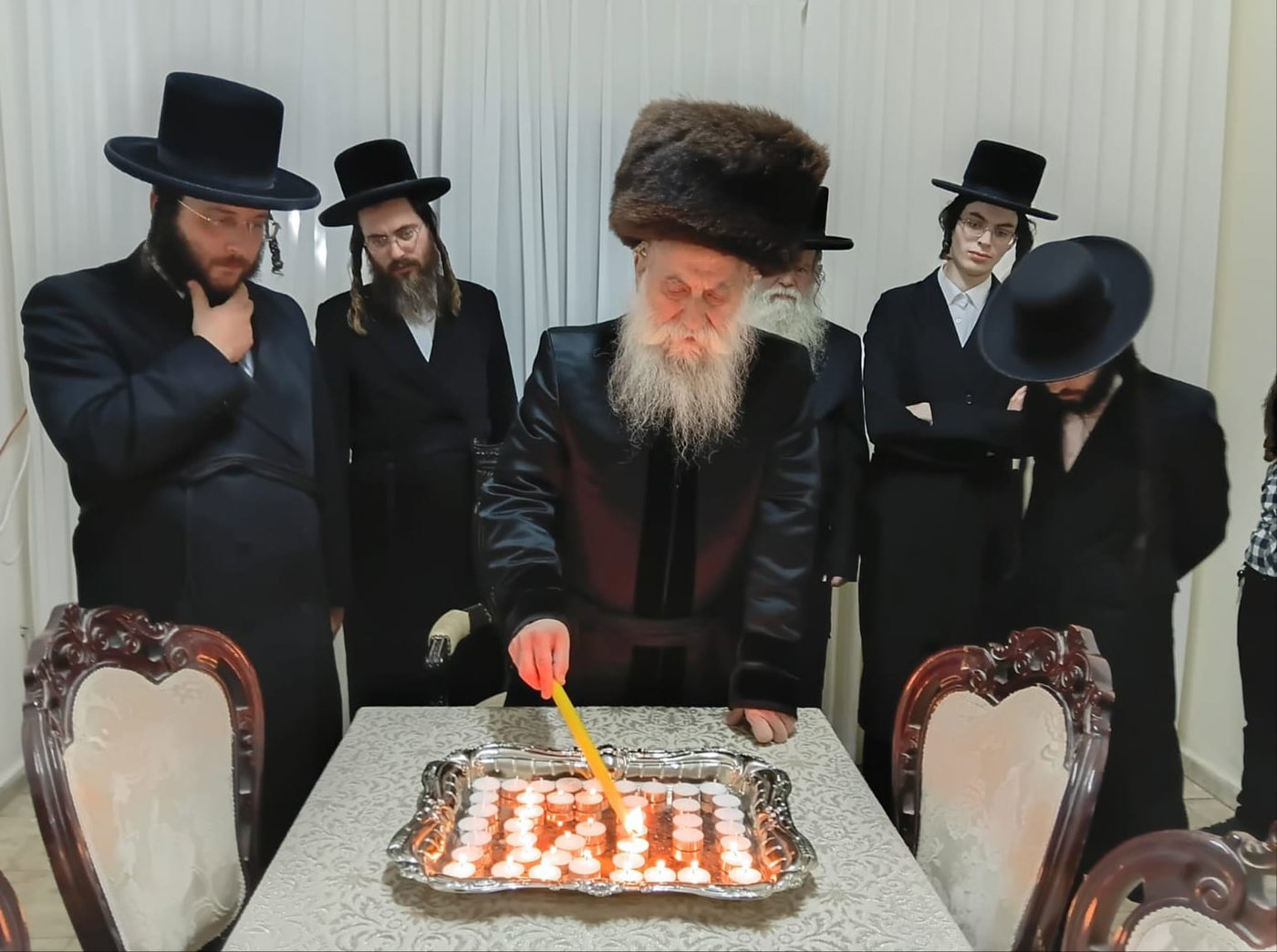 ל"ג בעומר בחצה"ק בוטושאן