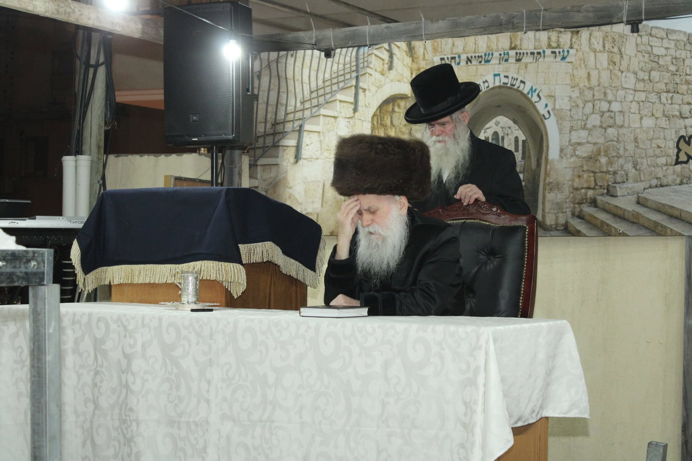 ל"ג בעומר בחצה"ק בוטושאן