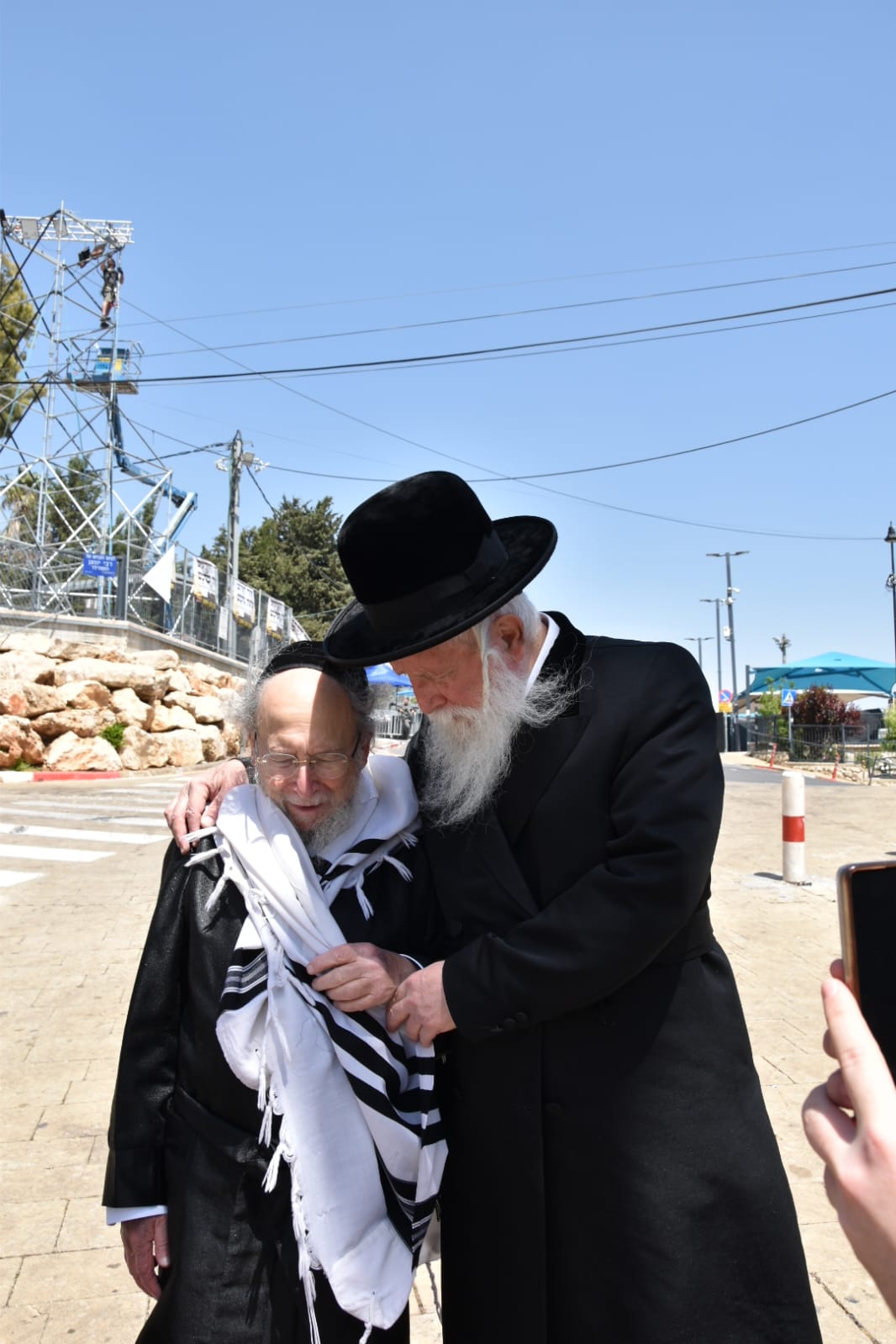 ל"ג בעומר אצל הגרי"ד גרוסמן