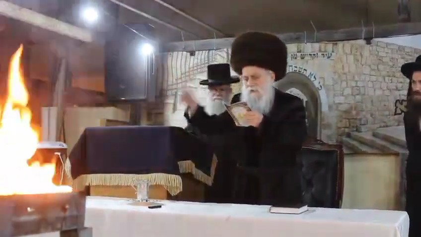 ל"ג בעומר בחצה"ק בוטושאן