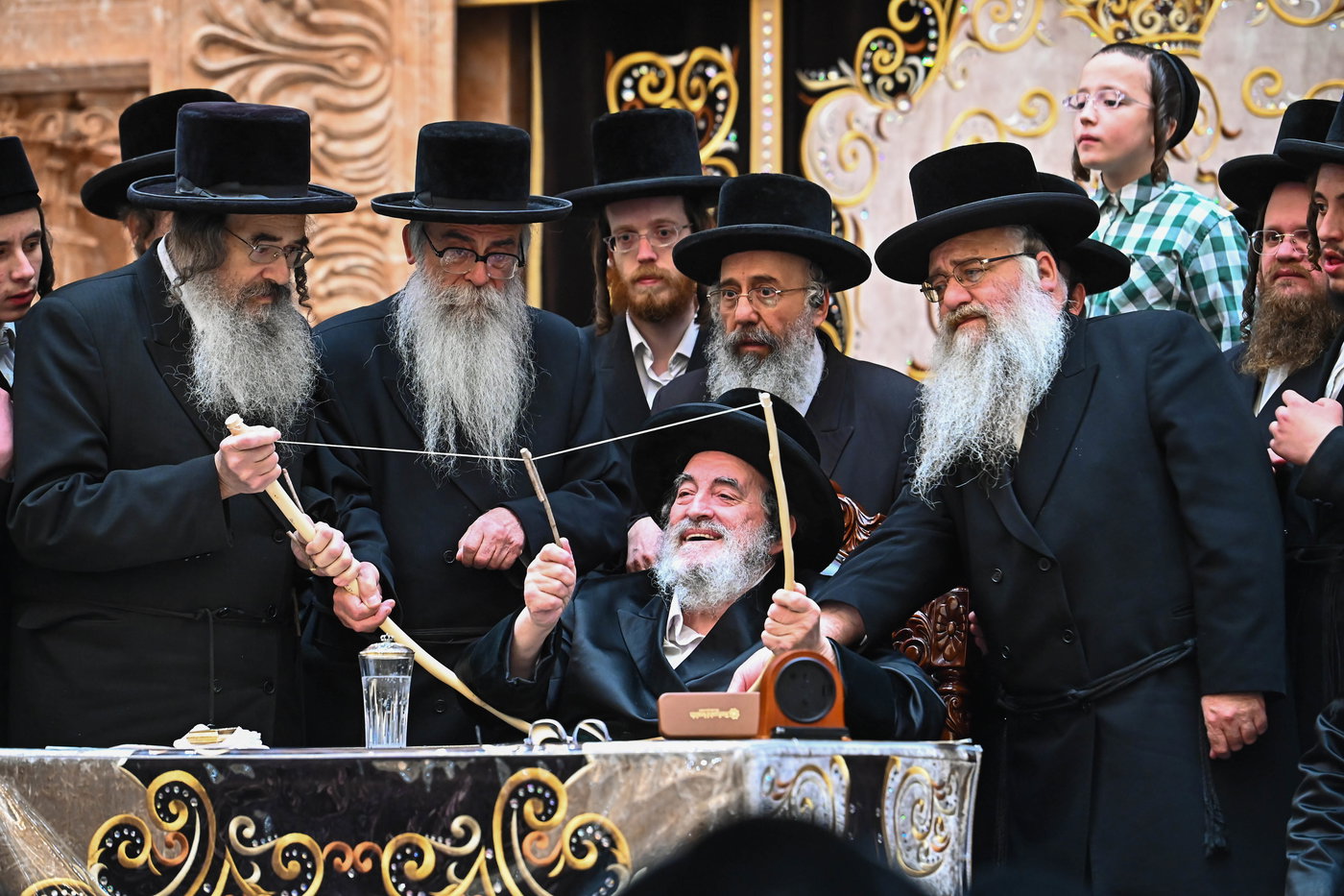 האדמו"ר מויז'ניץ ביריית חץ וקשת