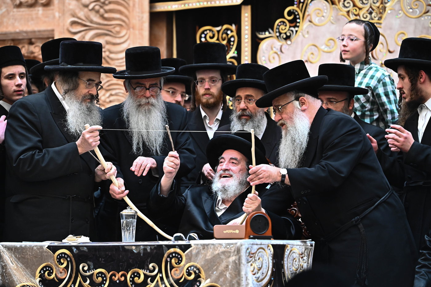 האדמו"ר מויז'ניץ ביריית חץ וקשת
