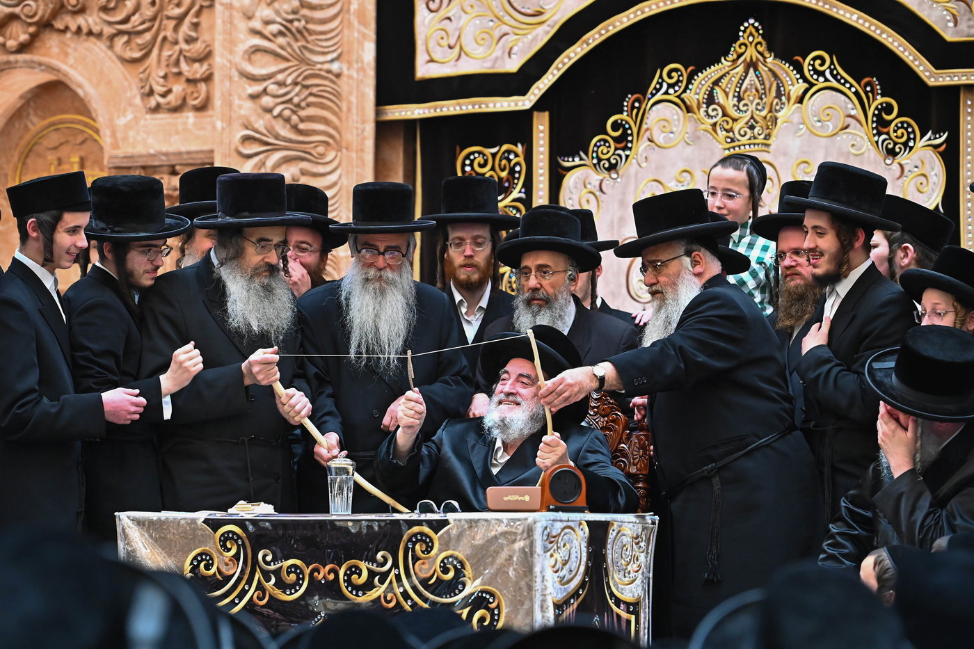 האדמו"ר מויז'ניץ ביריית חץ וקשת