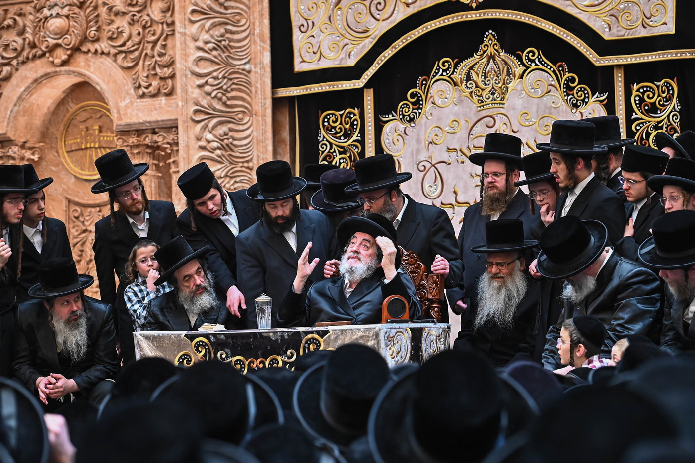 האדמו"ר מויז'ניץ ביריית חץ וקשת