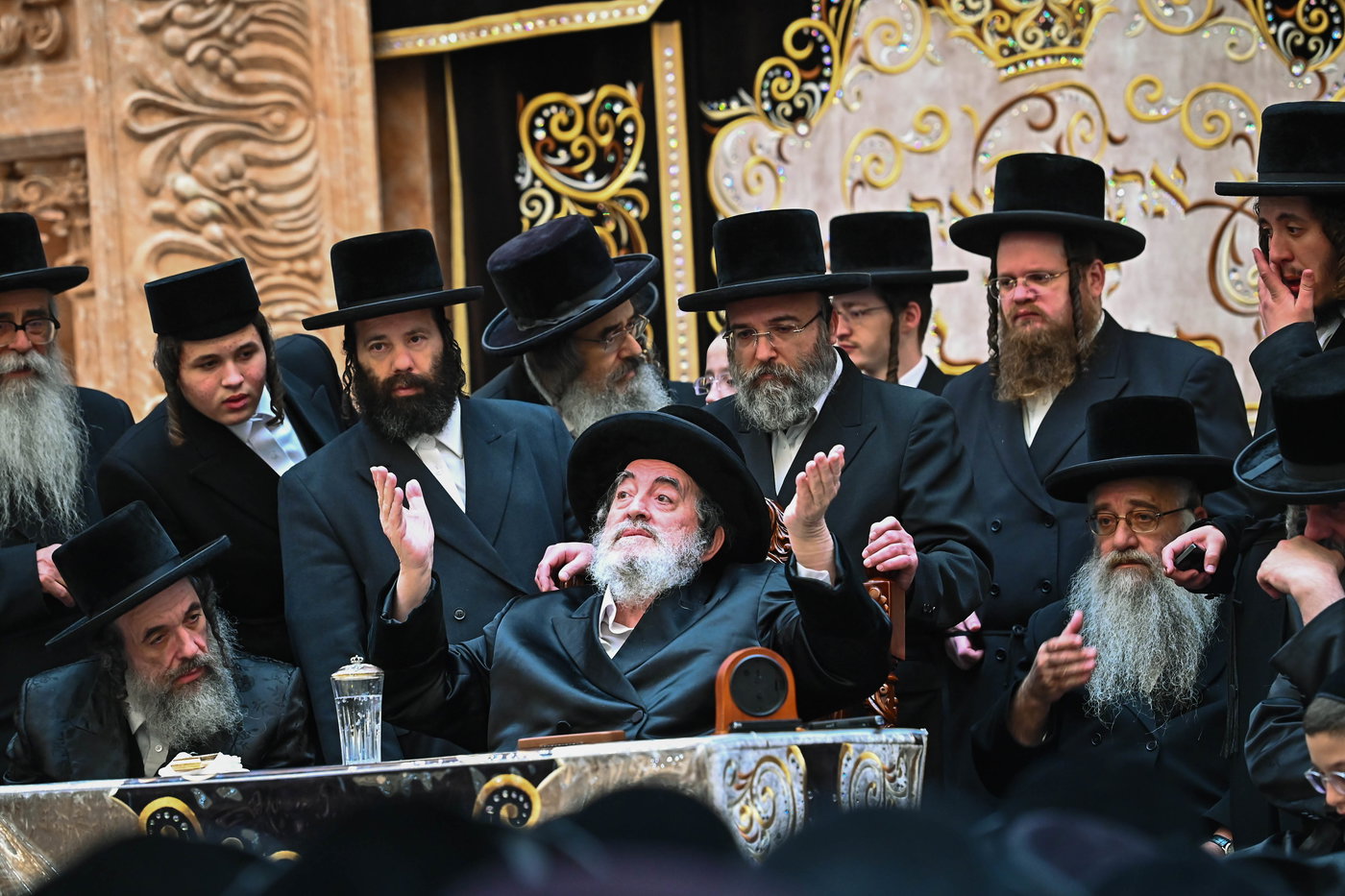 האדמו"ר מויז'ניץ ביריית חץ וקשת