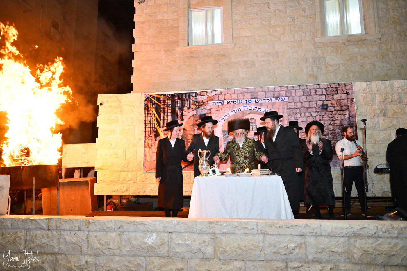 ל"ג בעומר בחצה"ק זלאטשוב