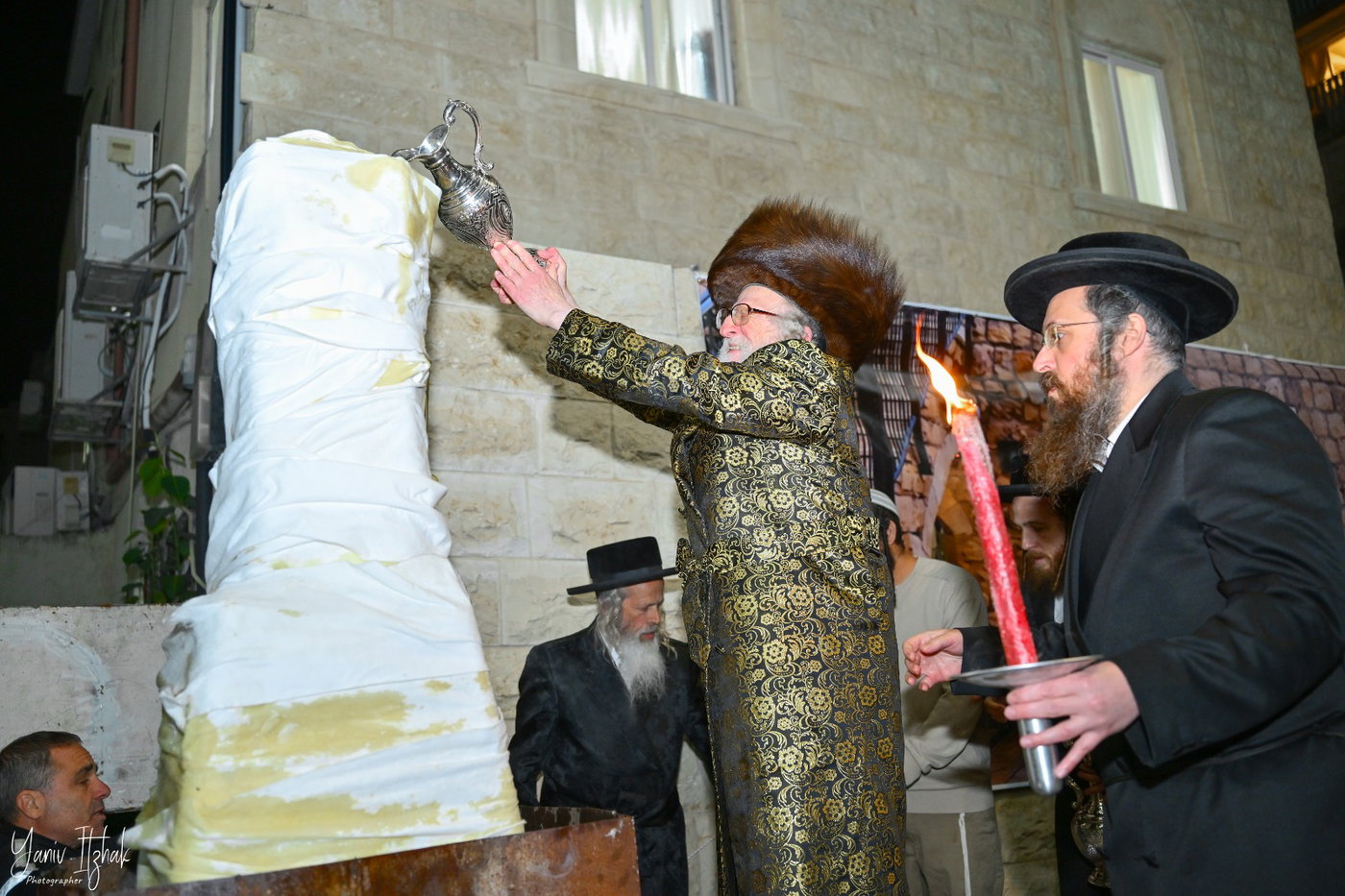 ל"ג בעומר בחצה"ק זלאטשוב