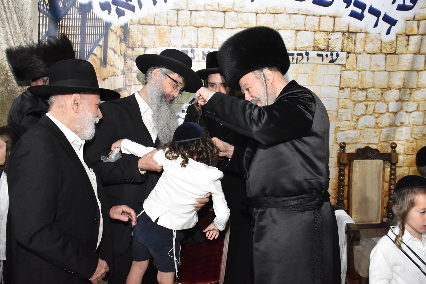 ל"ג בעומר בחצה"ק אשלג