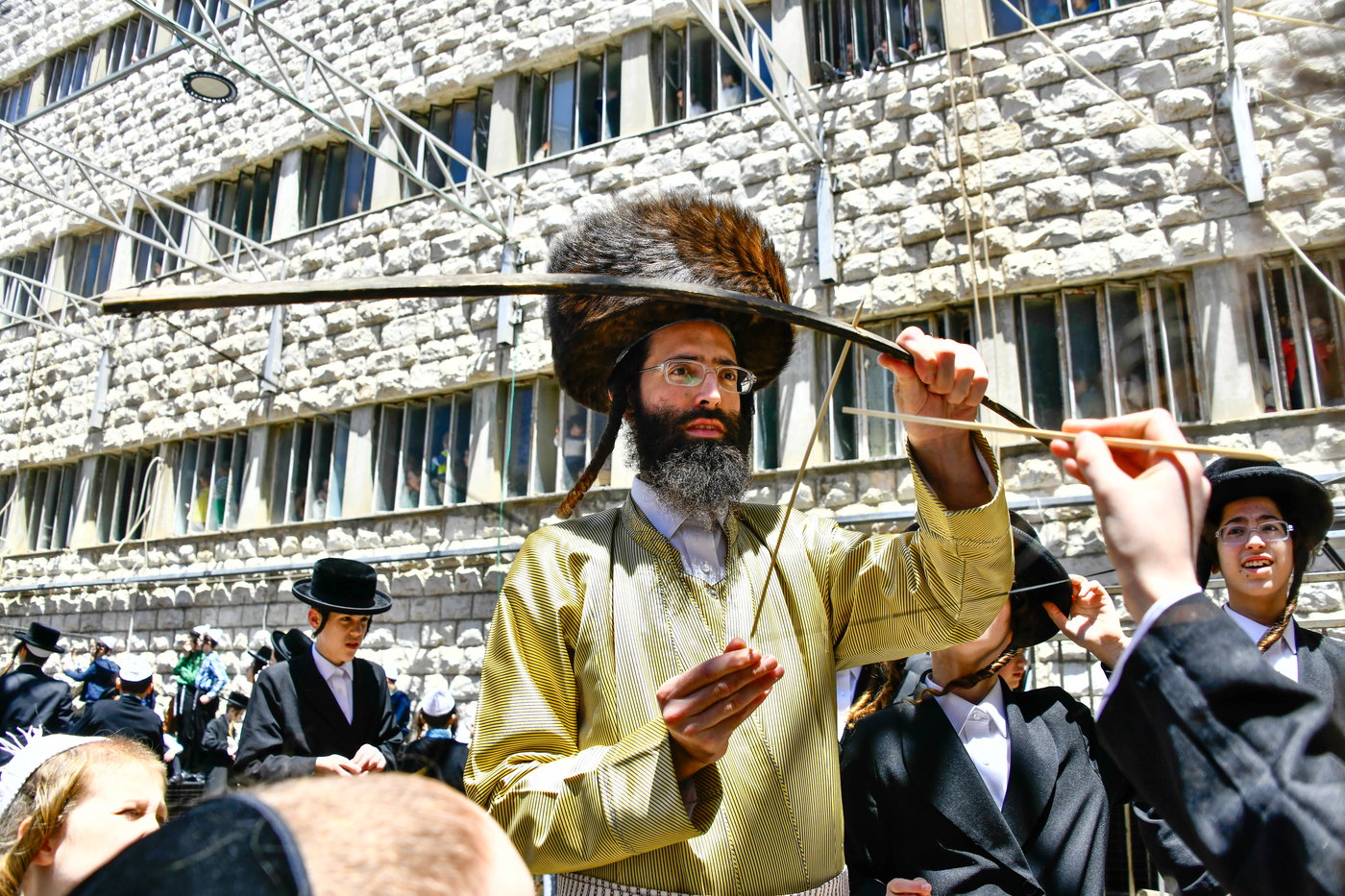 ילדי תולדות אהרן במנהג חץ וקשת