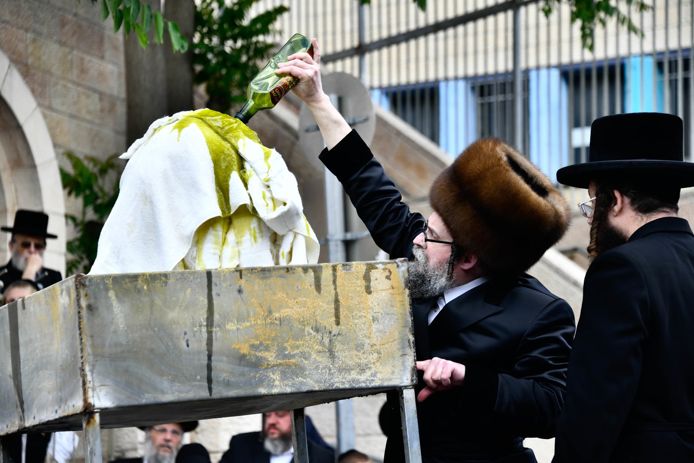 ל"ג בעומר בחצה"ק סקולען ירושלים