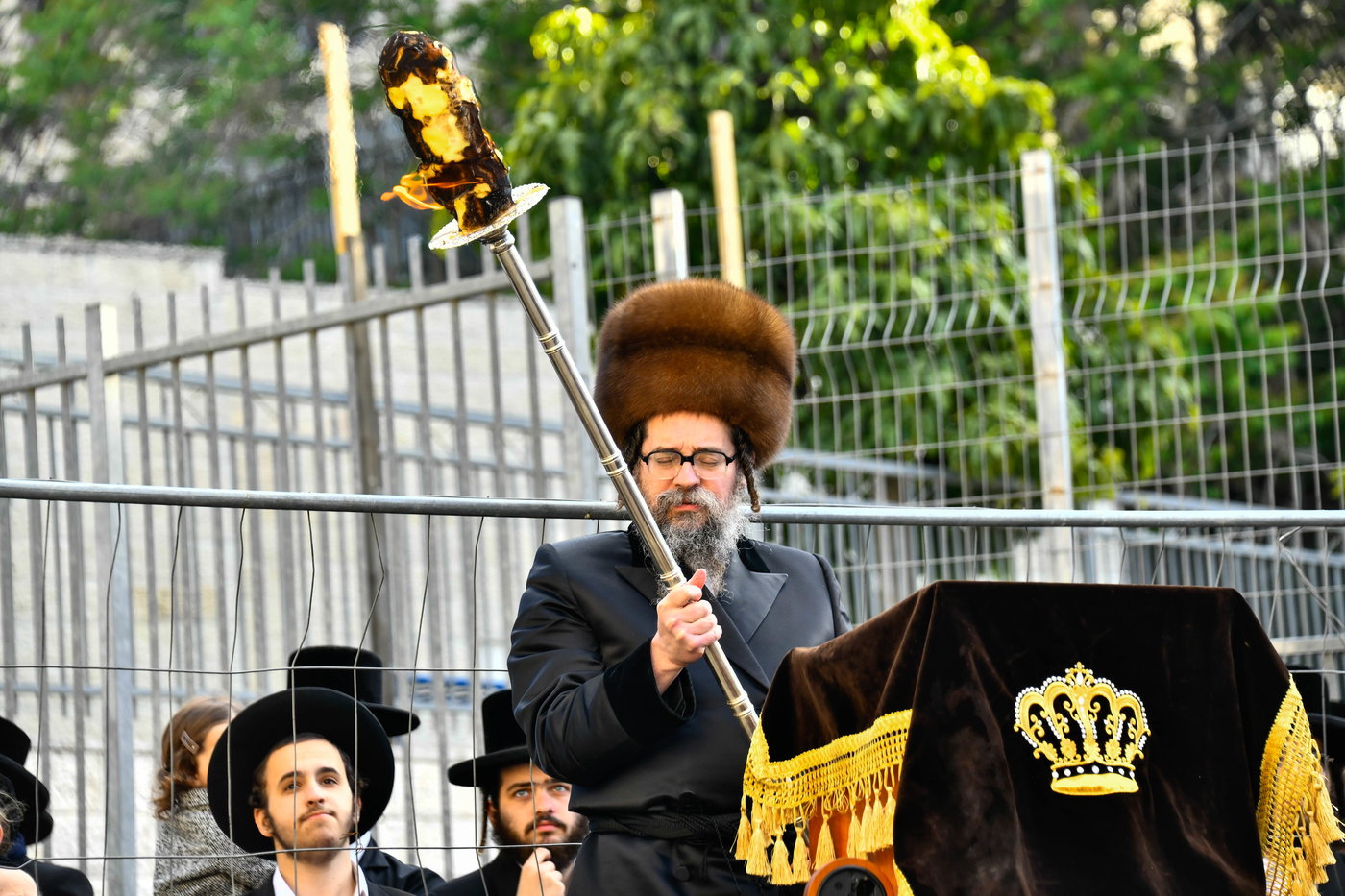 ל"ג בעומר בחצה"ק סקולען ירושלים
