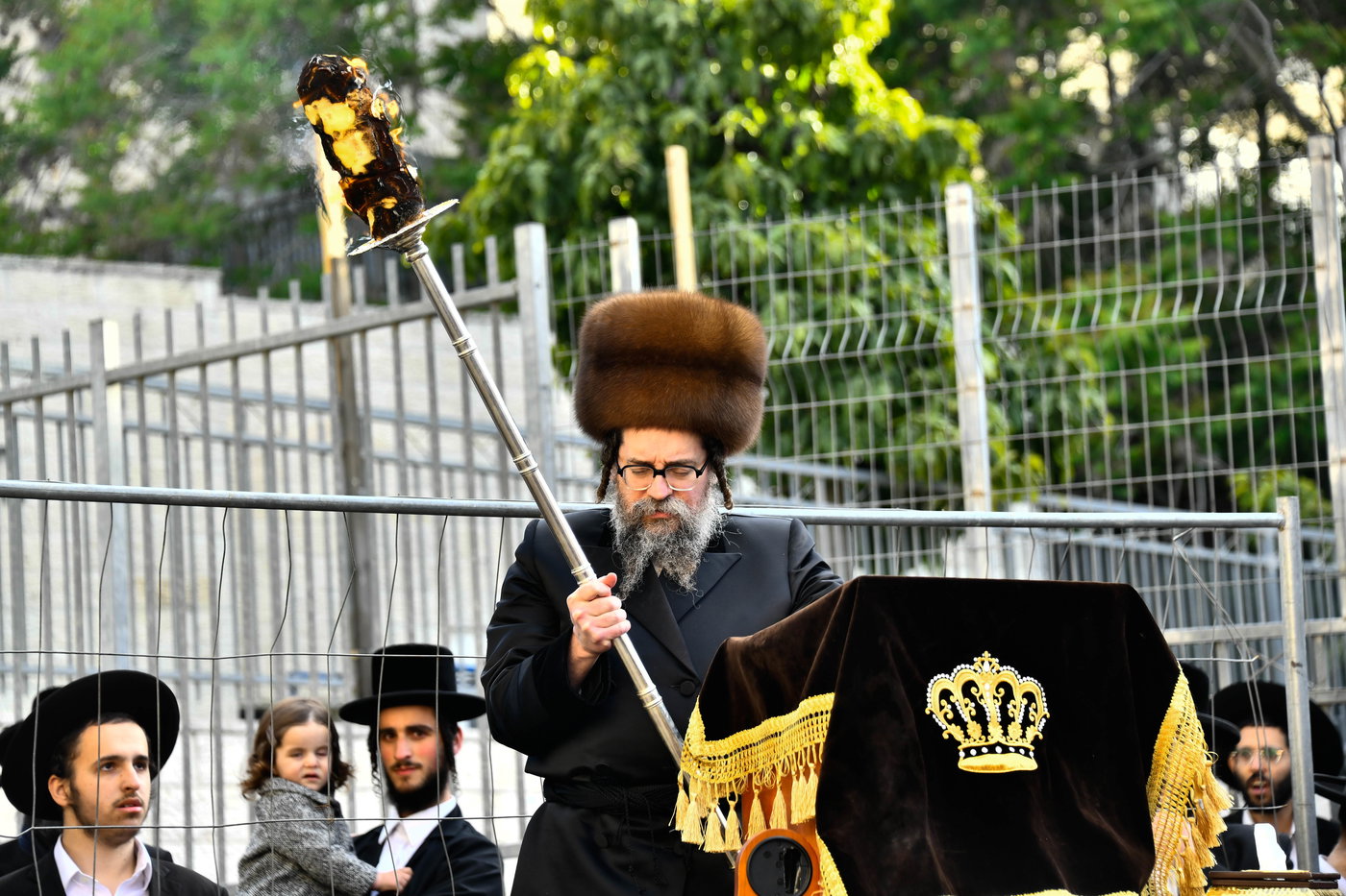 ל"ג בעומר בחצה"ק סקולען ירושלים