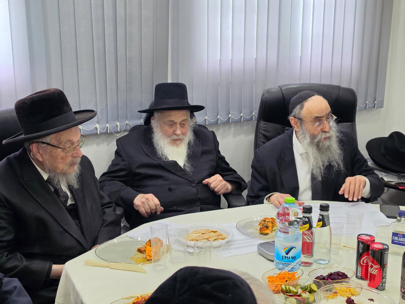 אחרי האירוע הרפואי המורכב: רבה של חולון הופיע בבית הדין העליון של חב"ד