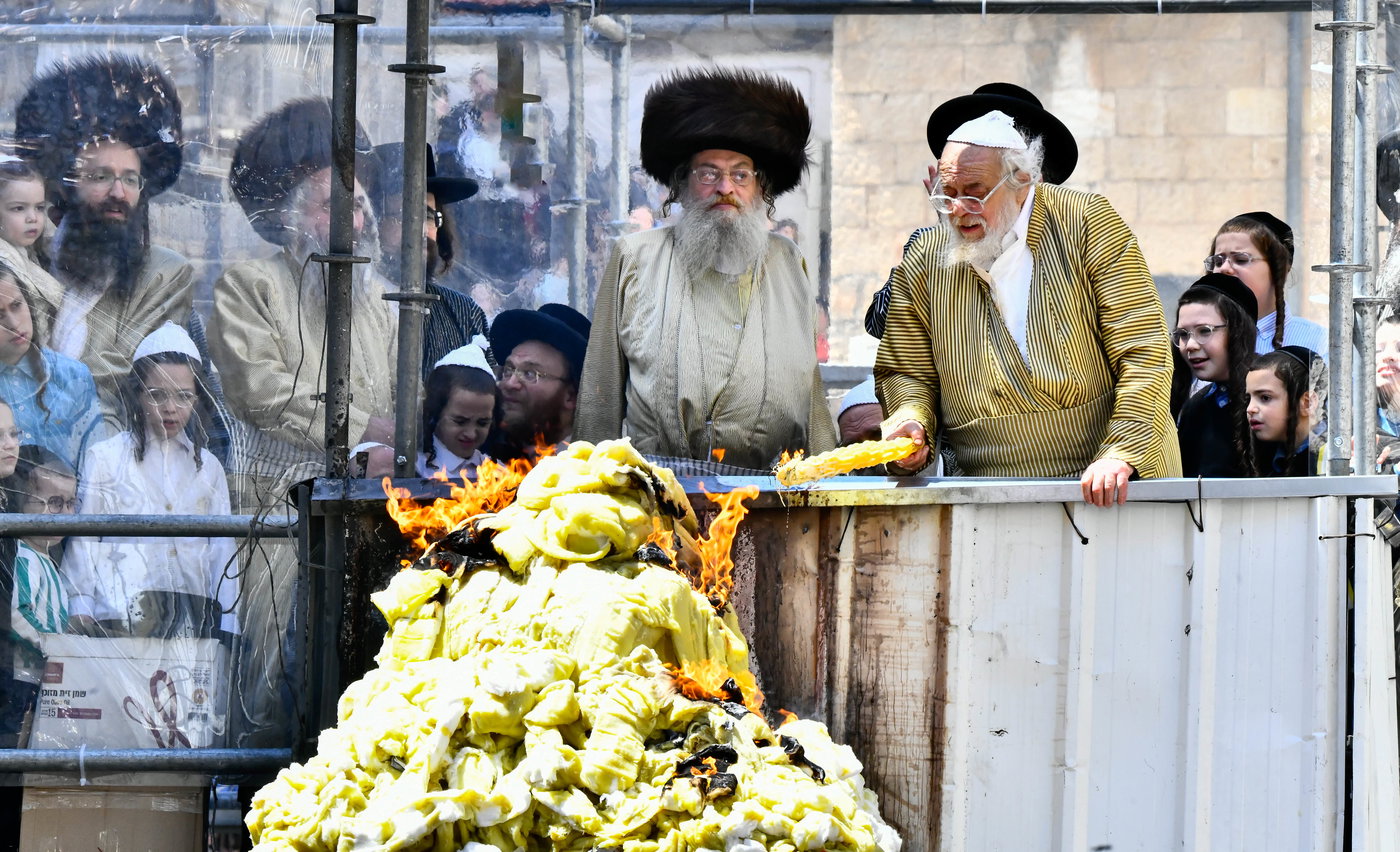 ל"ג בעומר בחצה"ק תולדות אהרן