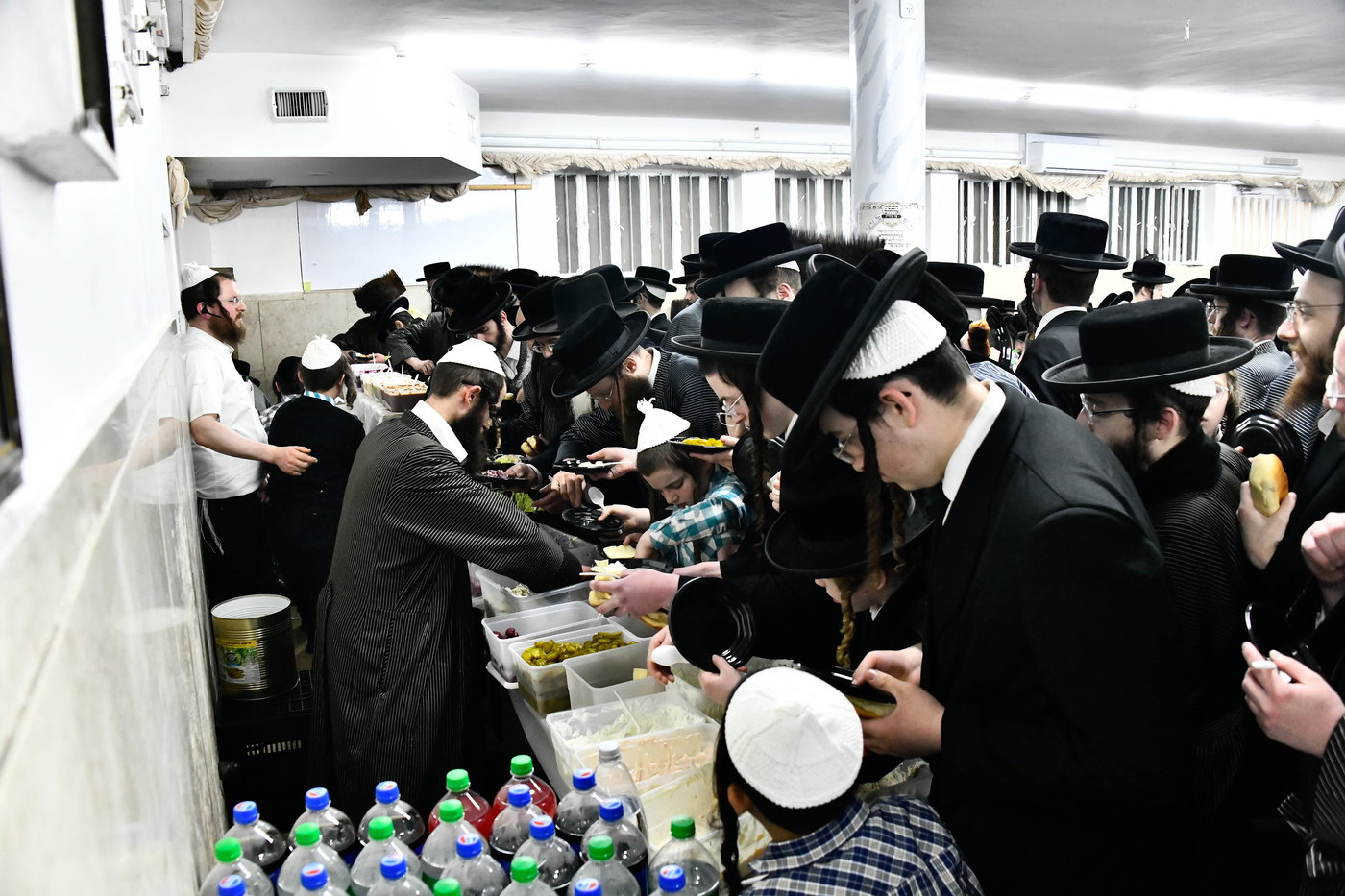 ל"ג בעומר בחצה"ק תולדות אהרן