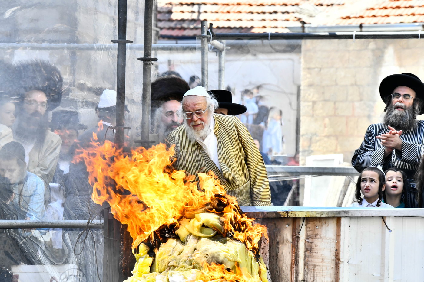 ל"ג בעומר בחצה"ק תולדות אהרן