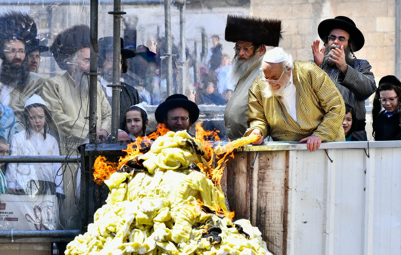 ל"ג בעומר בחצה"ק תולדות אהרן