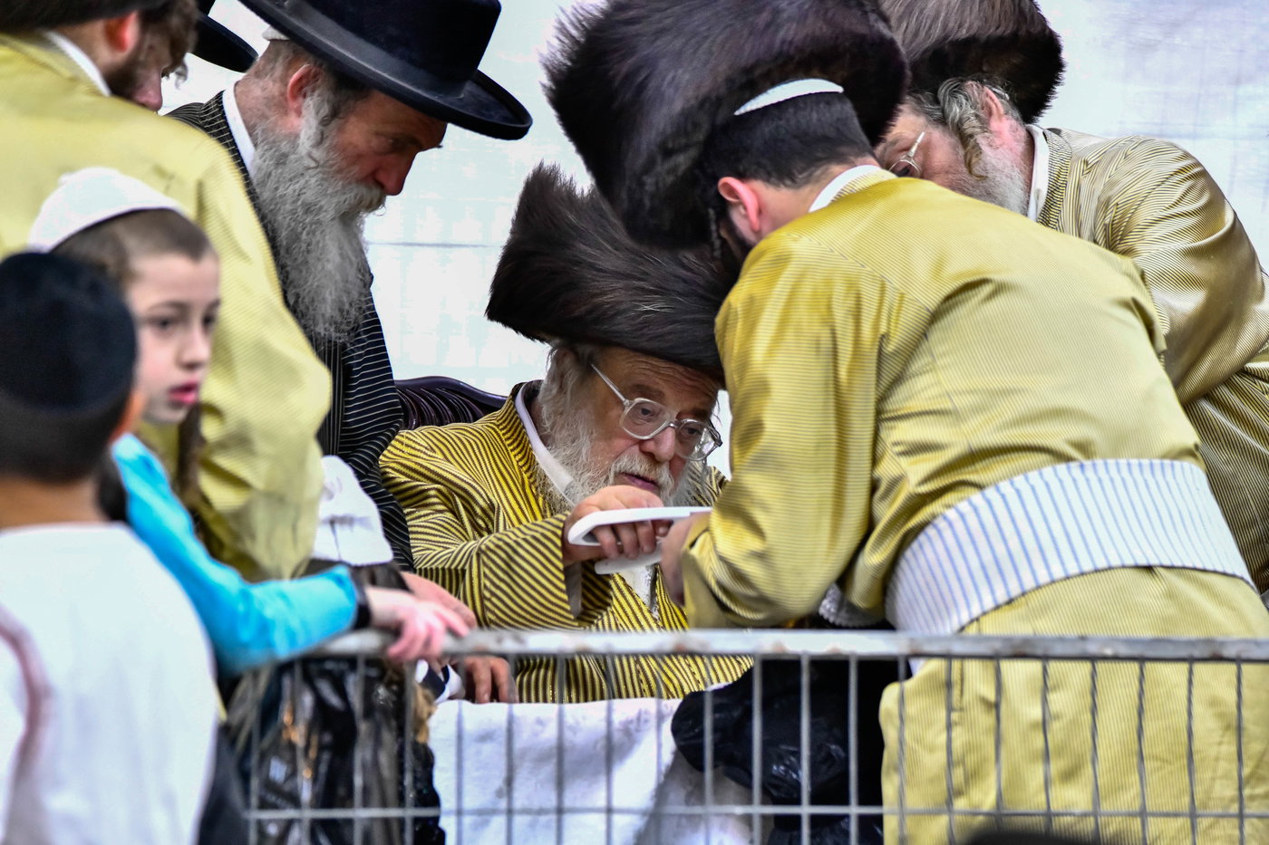 ל"ג בעומר בחצה"ק תולדות אהרן