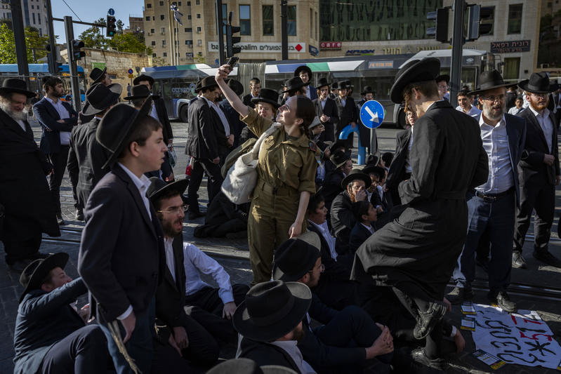עם תמונה מאושוויץ: כך אנשי 'הפלג' חסמו את ירושלים בתרגיל מבריק
