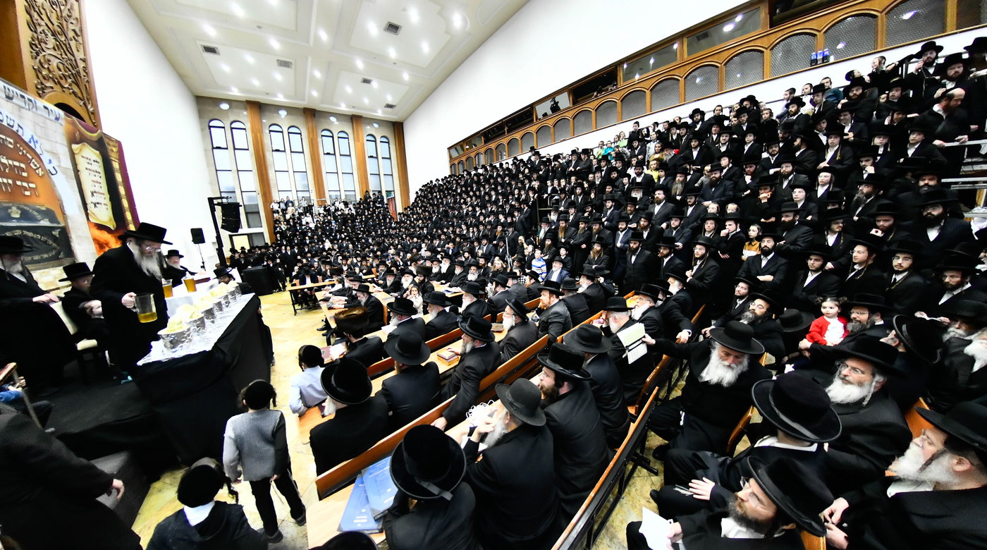 ל"ג בעומר בחצה"ק ביאלה