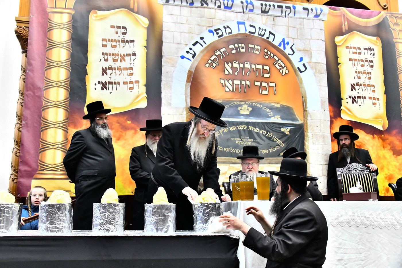 ל"ג בעומר בחצה"ק ביאלה