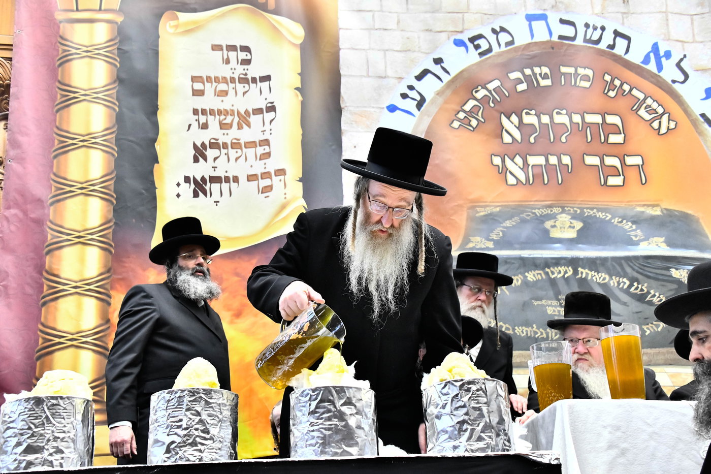 ל"ג בעומר בחצה"ק ביאלה