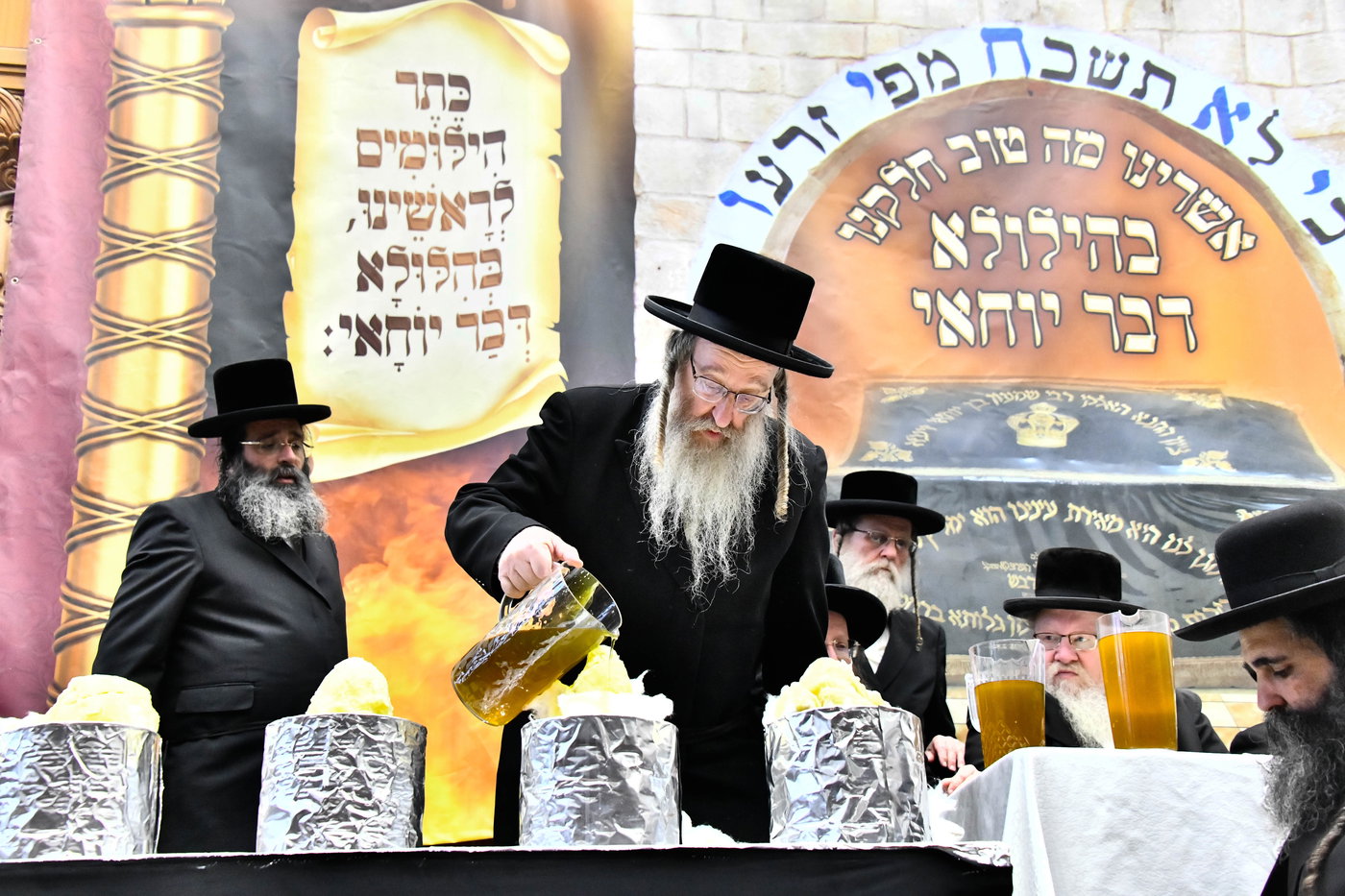 ל"ג בעומר בחצה"ק ביאלה