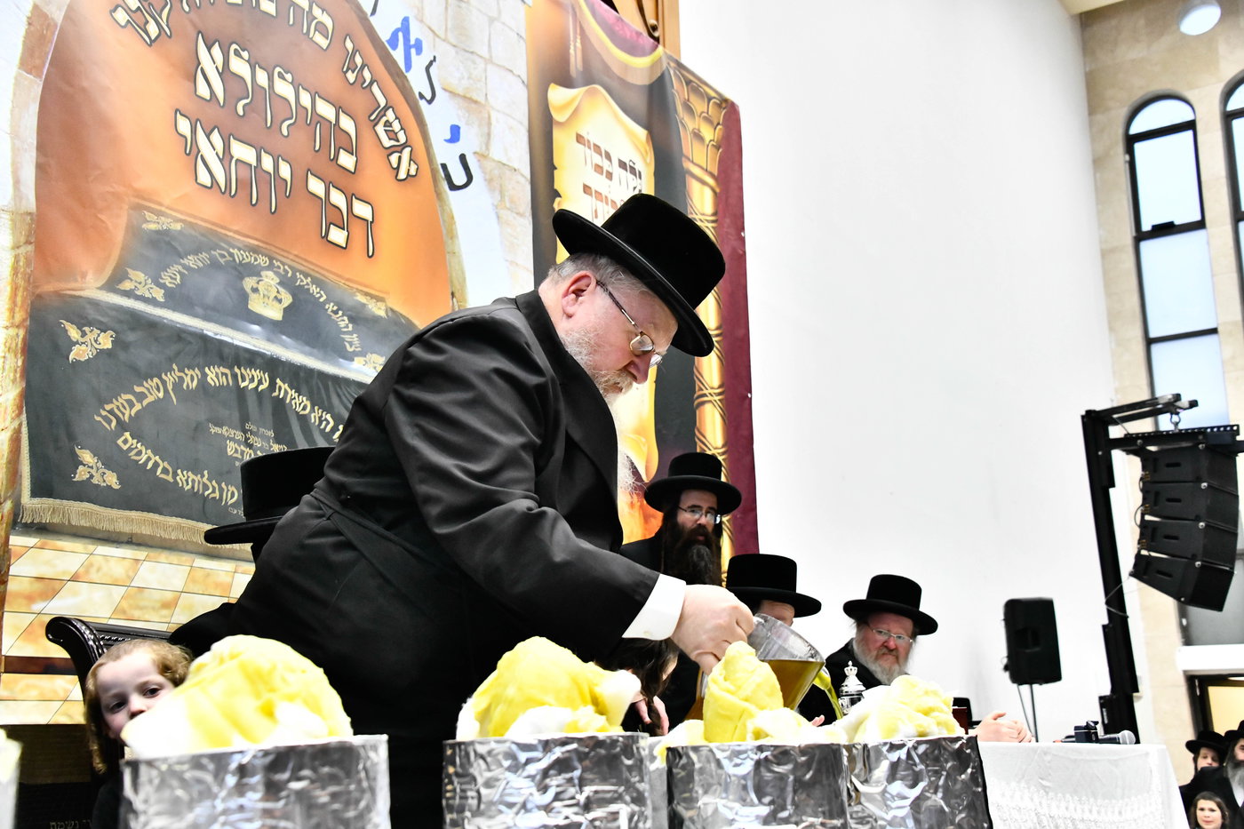 ל"ג בעומר בחצה"ק ביאלה
