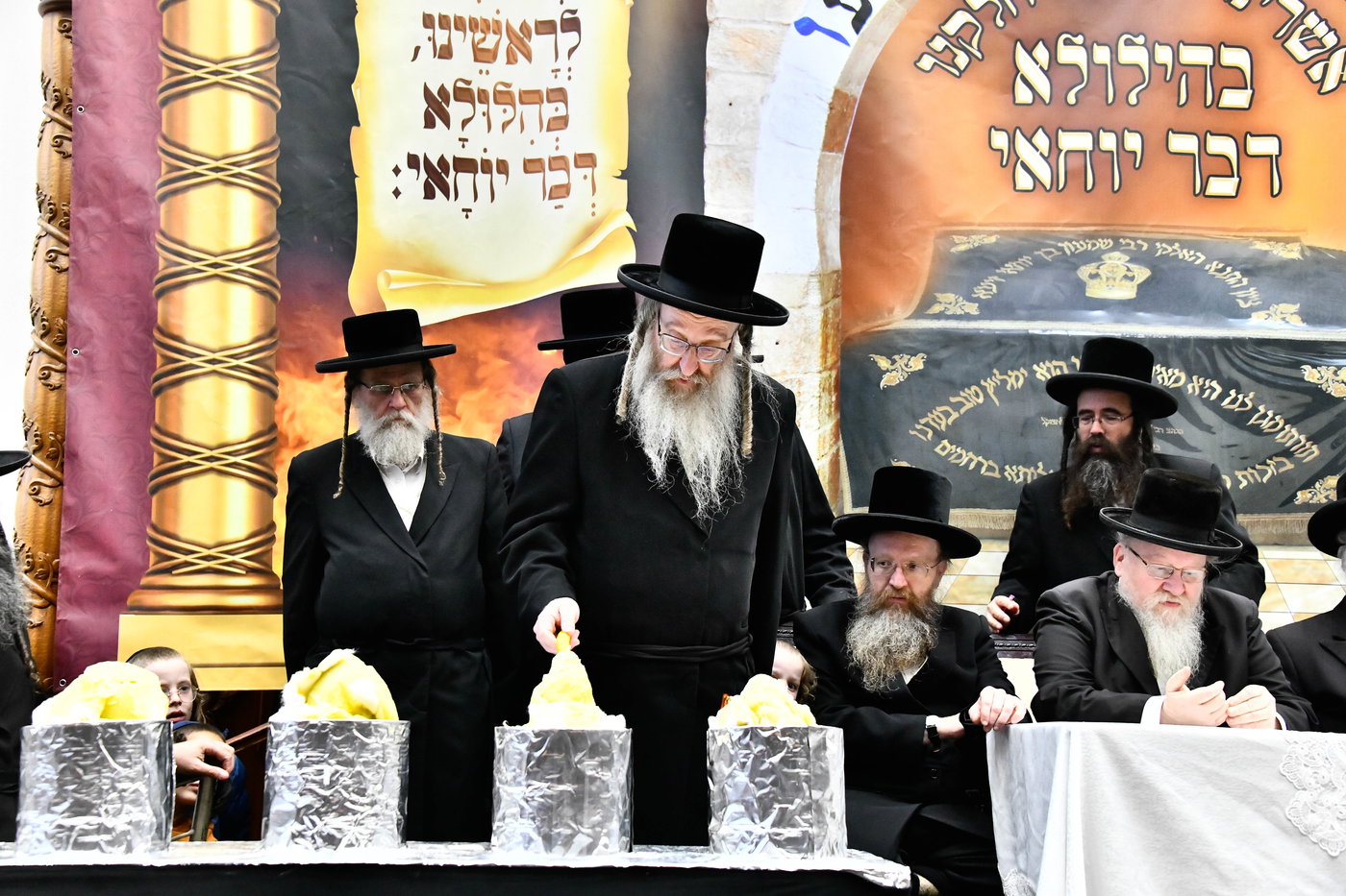ל"ג בעומר בחצה"ק ביאלה