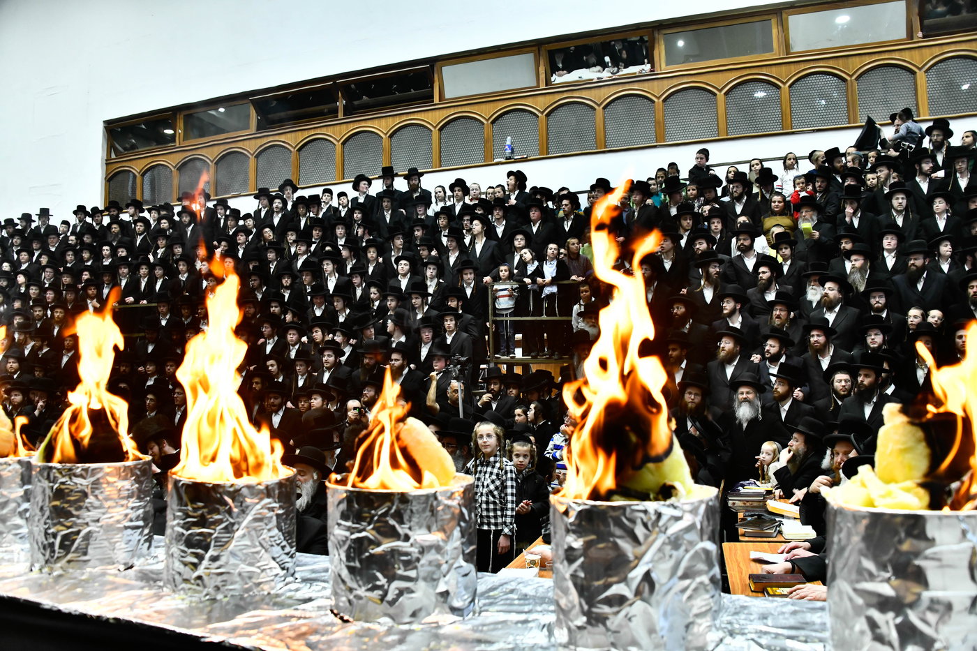 ל"ג בעומר בחצה"ק ביאלה