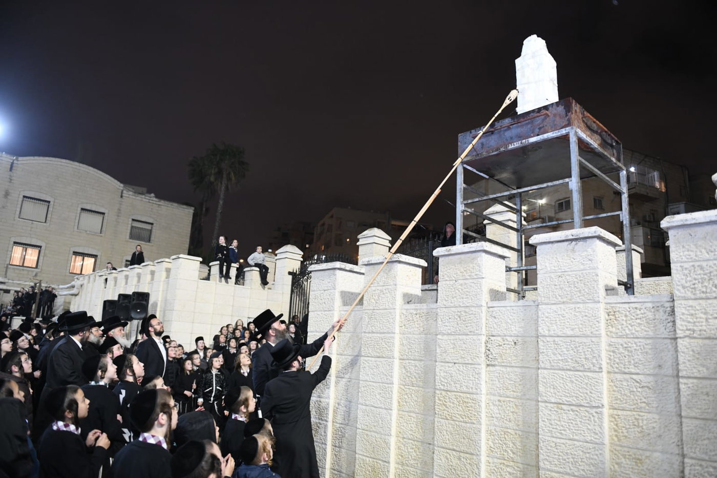 ל"ג בעומר בחצה"ק בעלזא