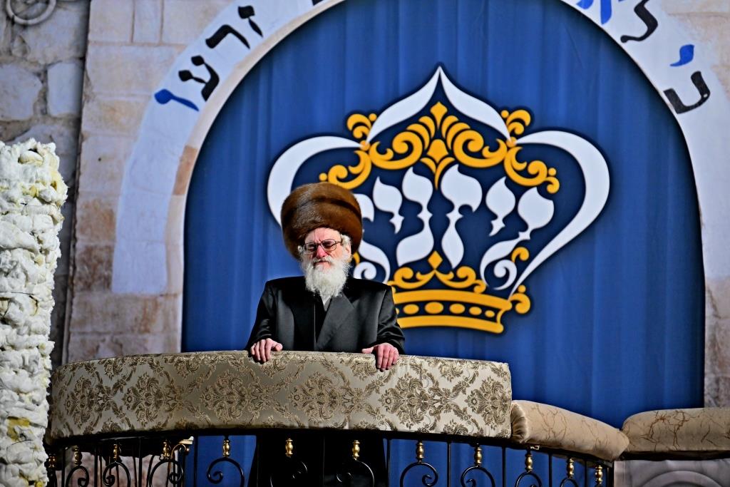 ל"ג בעומר בחצה"ק ויזניץ