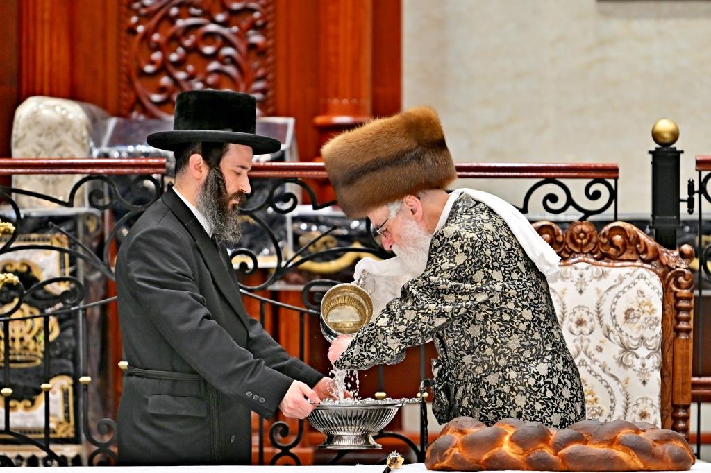 ל"ג בעומר בחצה"ק ויזניץ