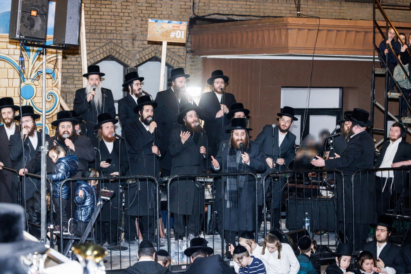 ל"ג בעומר בחצה"ק באבוב 45