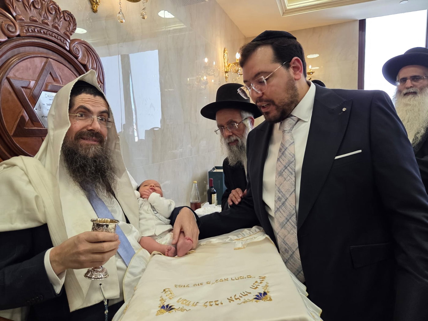 שמחת הברית בבית משפחת מאזוז
