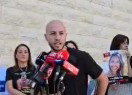 שורד השבי נגד בג"ץ: "אנשים נרצחו מולי, מה יש לכם להסתיר?" | צפו