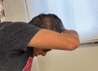 מתוך תיעוד הבעל שגילח את ראשו בשביל אשתו