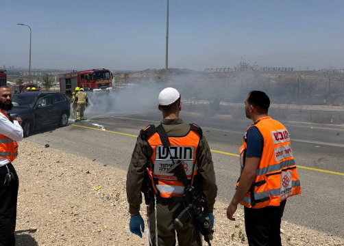 תאונה קטלנית בכניסה לעיר החרדית: הרכב התחיל לבעור, אחד הנוסעים נהרג