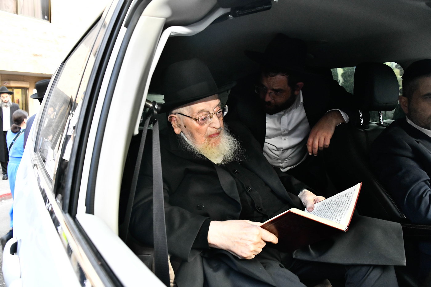 מסע הלוויית הגאון רבי דוד שמידל זצ"ל