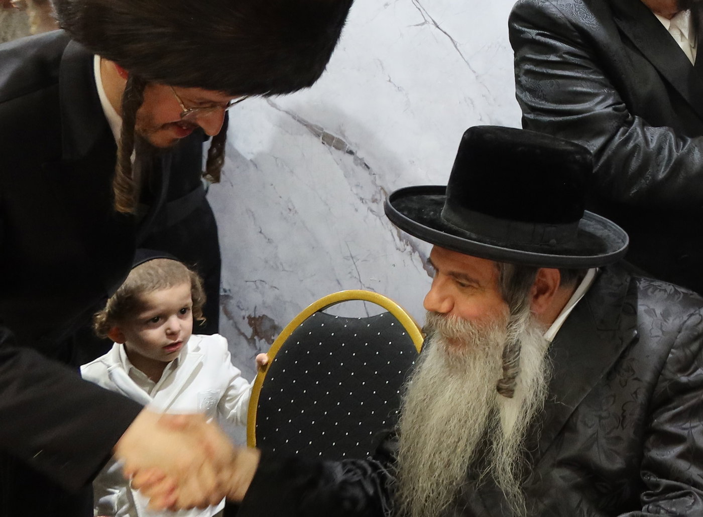 אירוסי נכדת גאב"ד זוועהיל