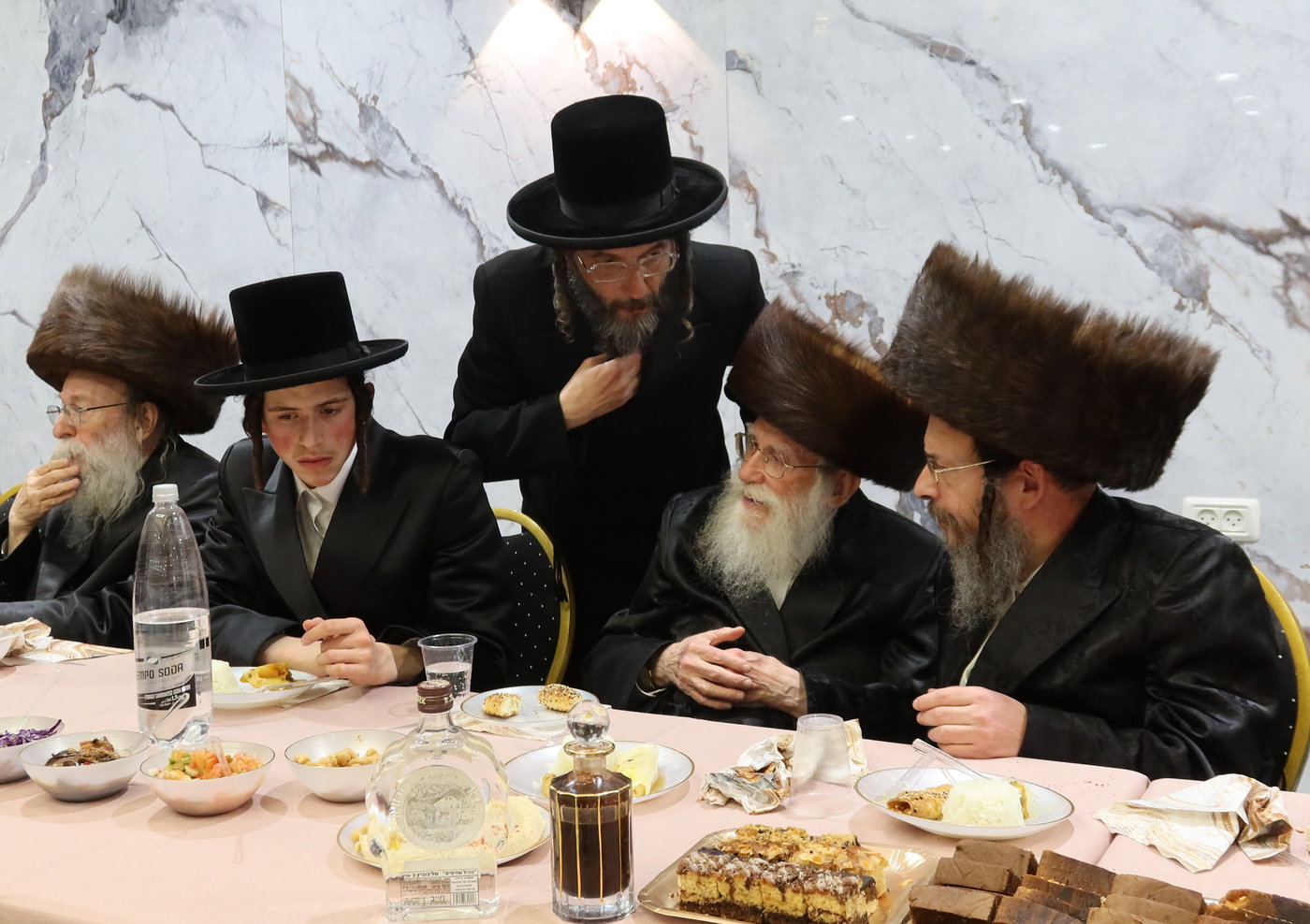 אירוסי נכדת גאב"ד זוועהיל