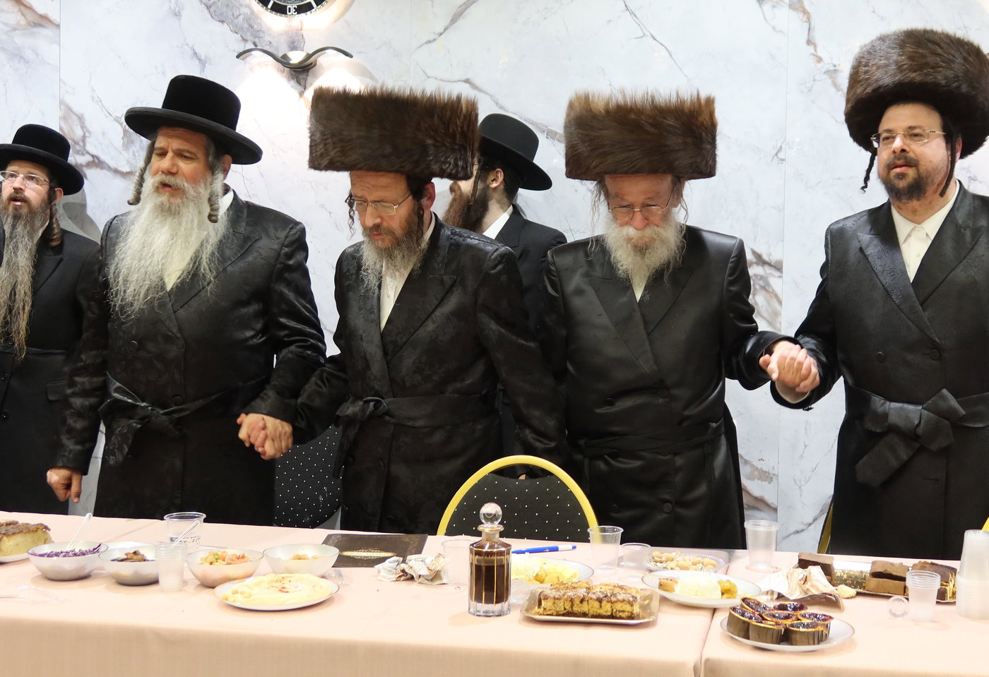 אירוסי נכדת גאב"ד זוועהיל